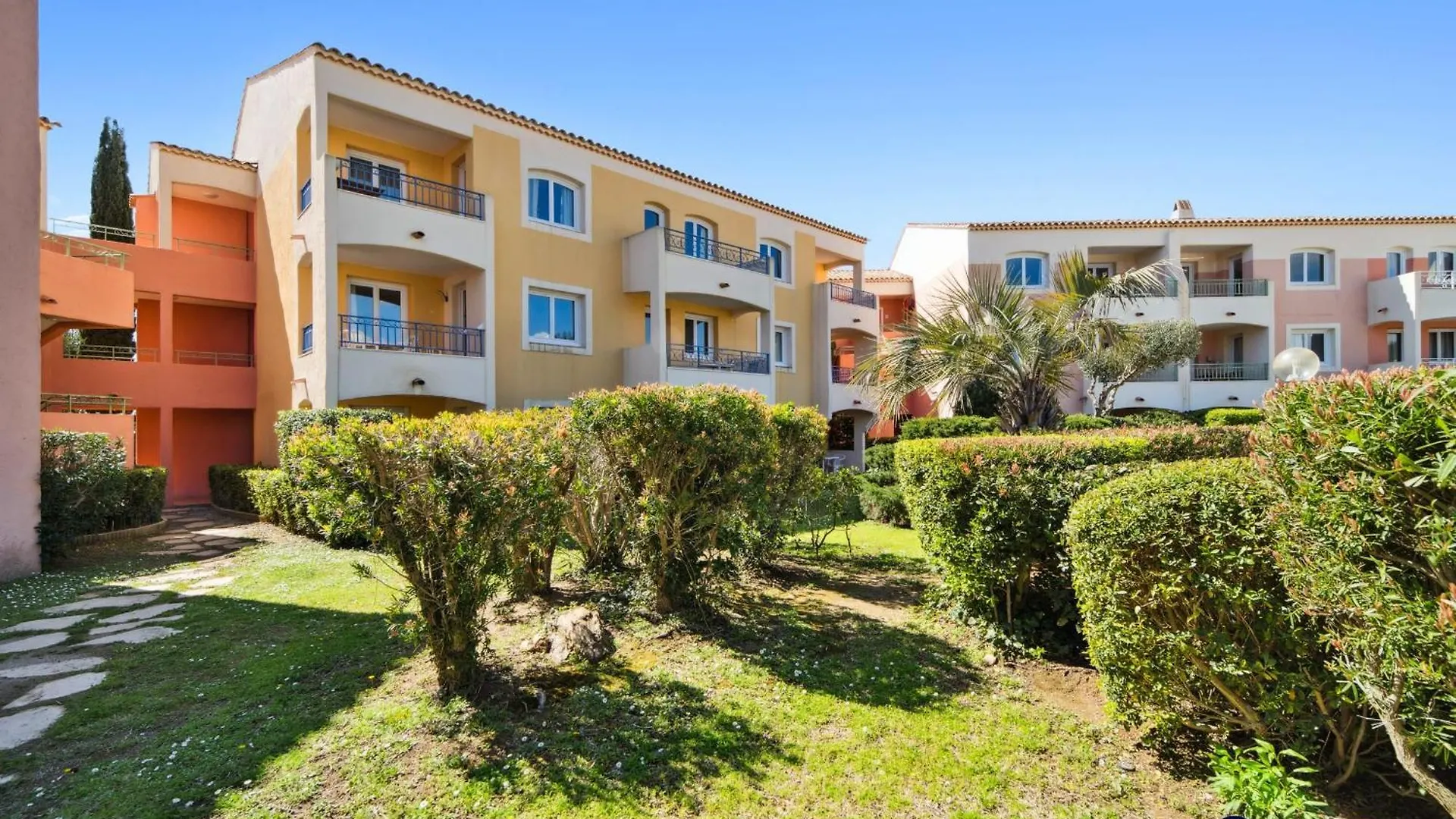 Apartment In Les Issambres In A Holiday Residence